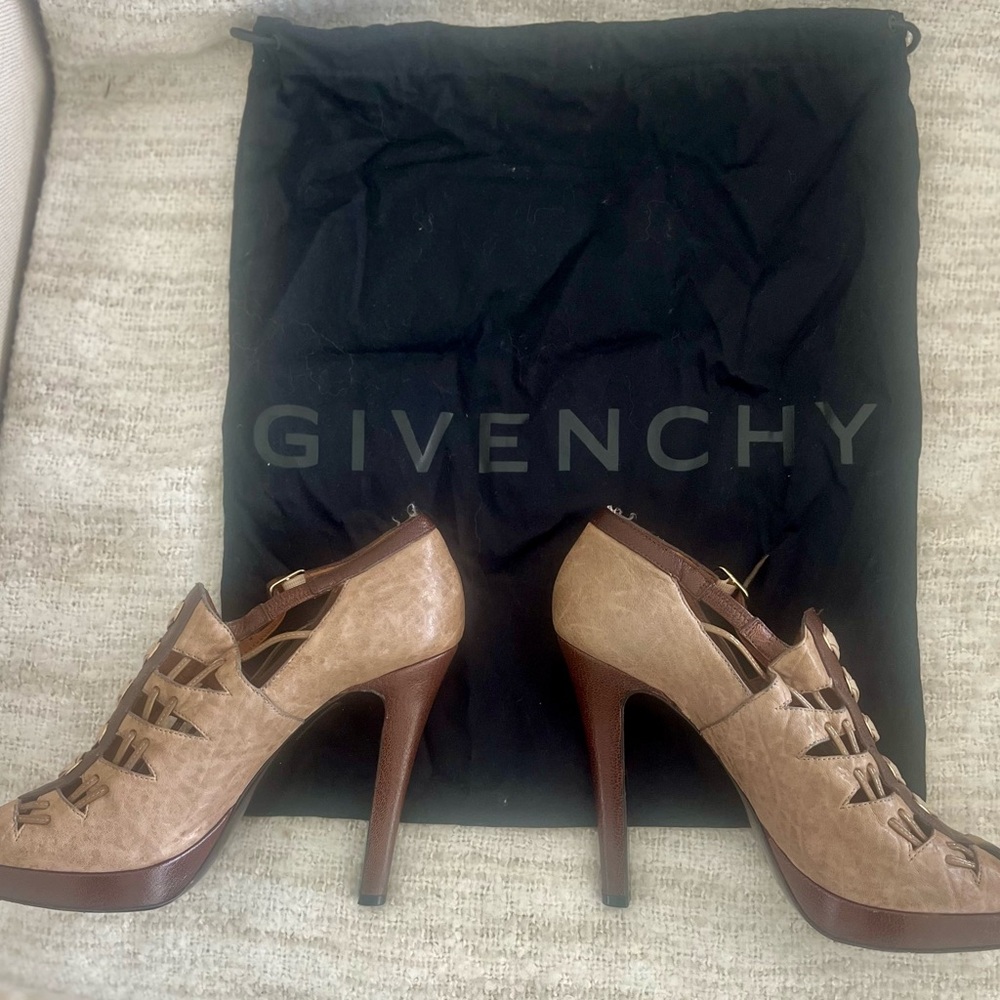 Givenchy Women's Taupe and Brown Lace-Up Heels
